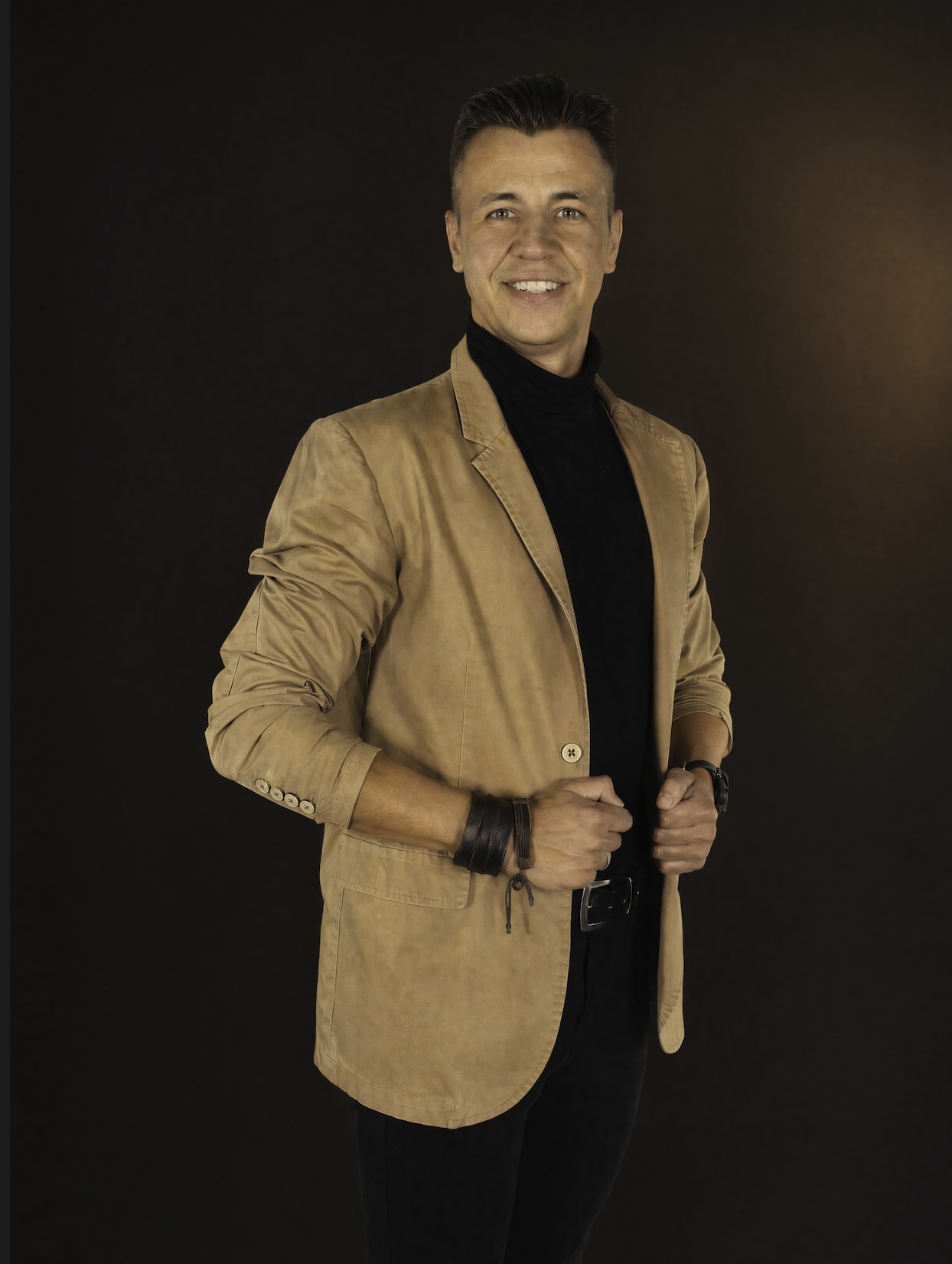 Piotr Muszyński — Architekt AI